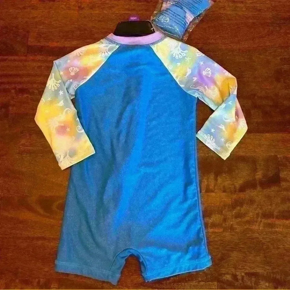 NWT Tommy Bahama Baby Toddler Girl 2-Piece Swimsuit Swim Hat Set 18-24 Months - Picture 5 of 7